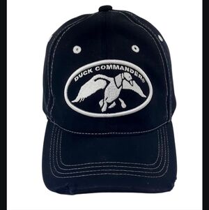 Duck Commander Black Cotton Adjustable Baseball Cap with Embroidered Logo. EUC